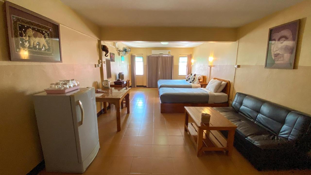 Funky Monkey Cnx - Guesthouse Τσιάνγκ Μάι Εξωτερικό φωτογραφία