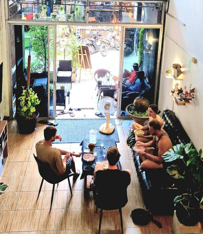 Funky Monkey Cnx - Guesthouse Τσιάνγκ Μάι Εξωτερικό φωτογραφία