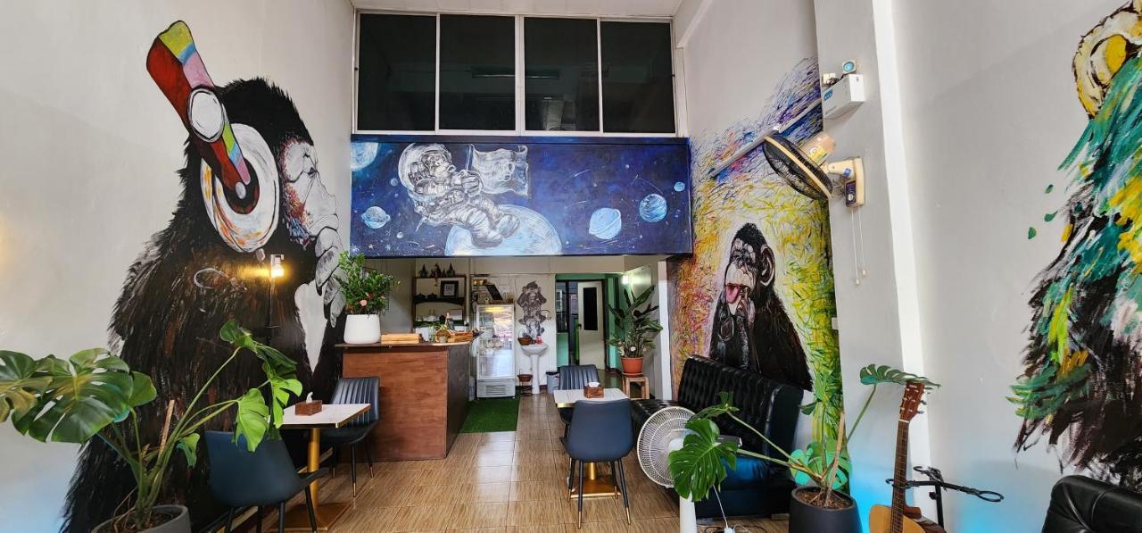 Funky Monkey Cnx - Guesthouse Τσιάνγκ Μάι Εξωτερικό φωτογραφία